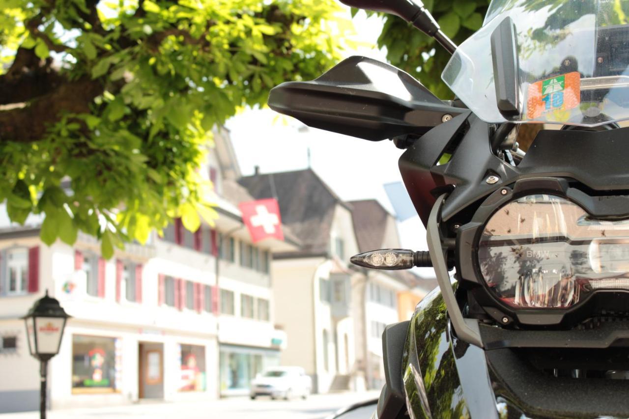 Hotel Adler Schupfheim エクステリア 写真