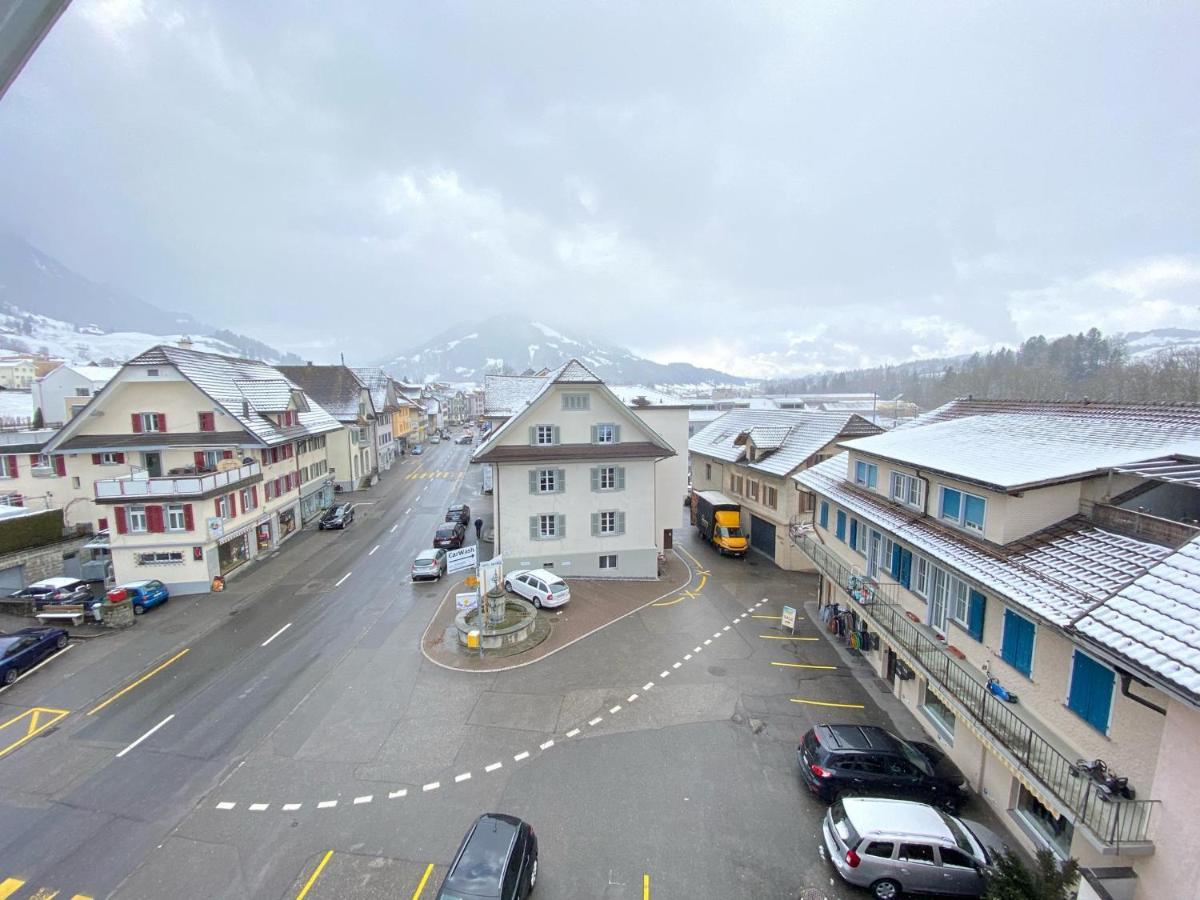 Hotel Adler Schupfheim エクステリア 写真